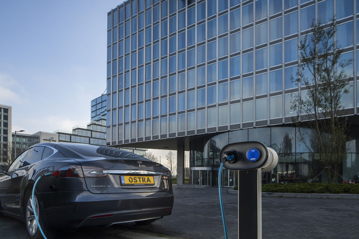 Instalasi dapat dilakukan di tempat-tempat yang strategis